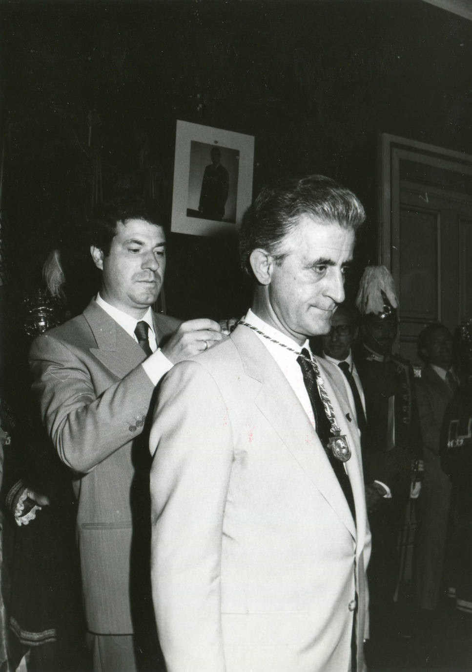 En las Ferias y Fiestas de 1985 recibió la Medalla de Oro de la Ciudad de Salamanca junto a Germán Sánchez Ruipérez, Fernando Galán y Enrique de Sena de manos de Jesús Málaga.