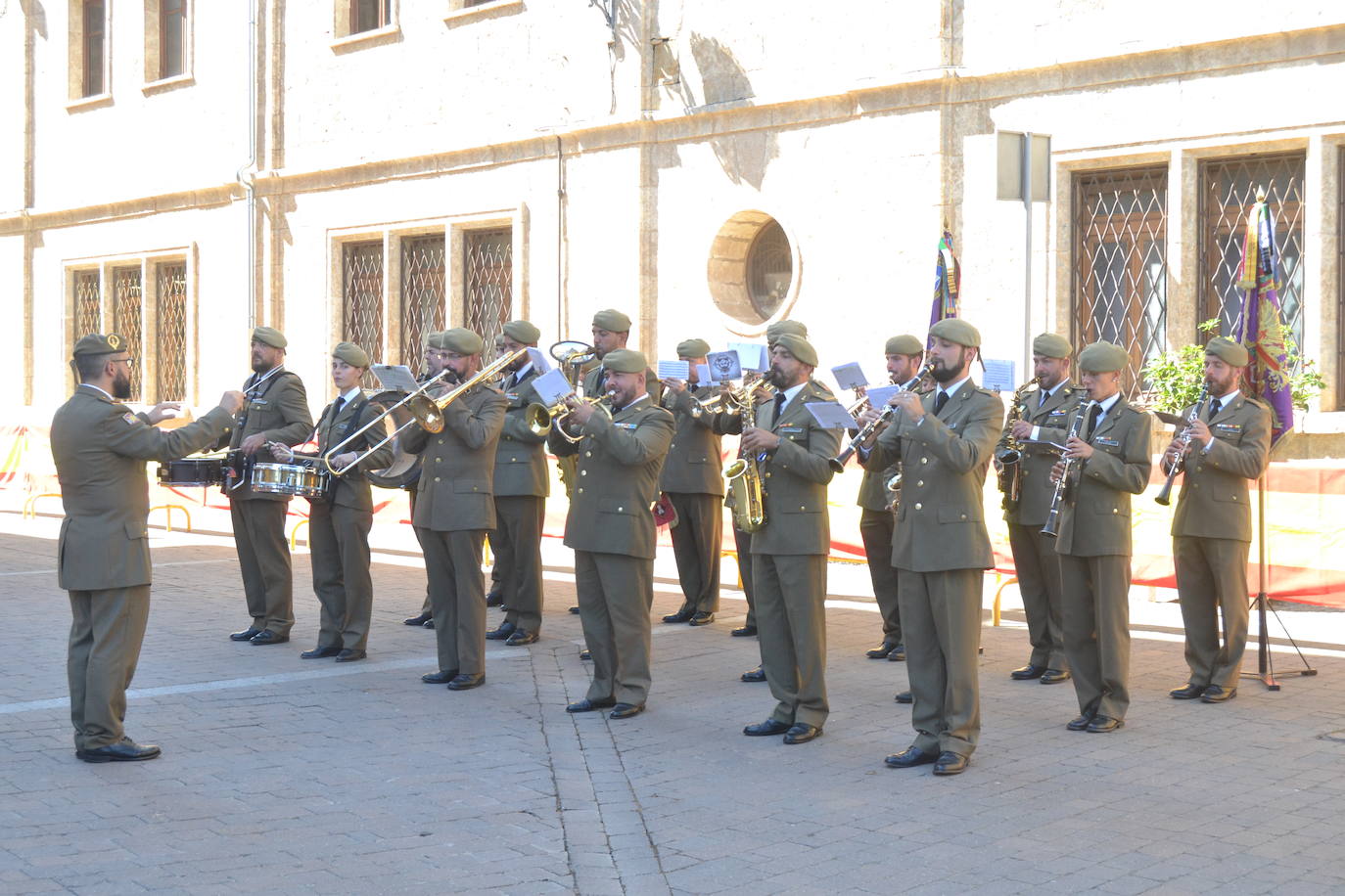 El merecido recuerdo a la heroica resistencia mirobrigense
