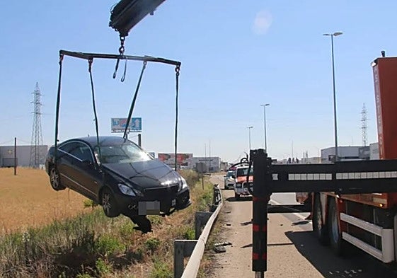Retirada del vehículo del lugar del accidente.