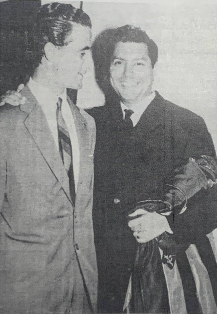 Dos salmantinos universales y grandes amigos: Santiago Martín «El Viti» junto a Rafael Farina. El torero dijo sobre el cantante: «salió del estrato más humilde, si hubiera nacido en Italia hubiera sido un gran tenor y si sale en Estados Unidos, un rockero mundial».