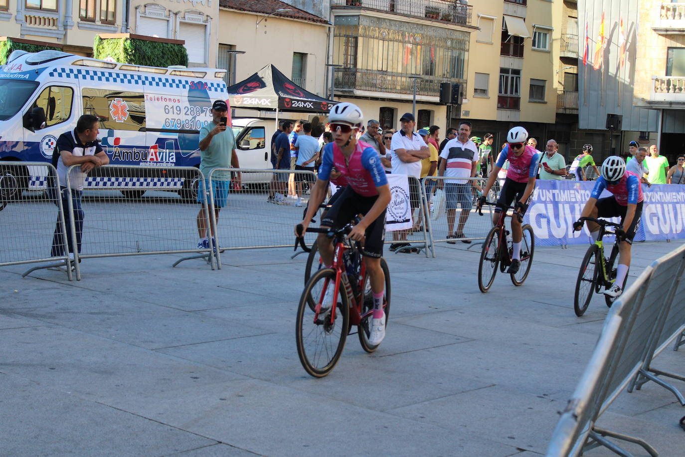 La selección portuguesa se lleva la victoria en la contrarreloj por equipos de la Vuelta Ciclista a Guijuelo