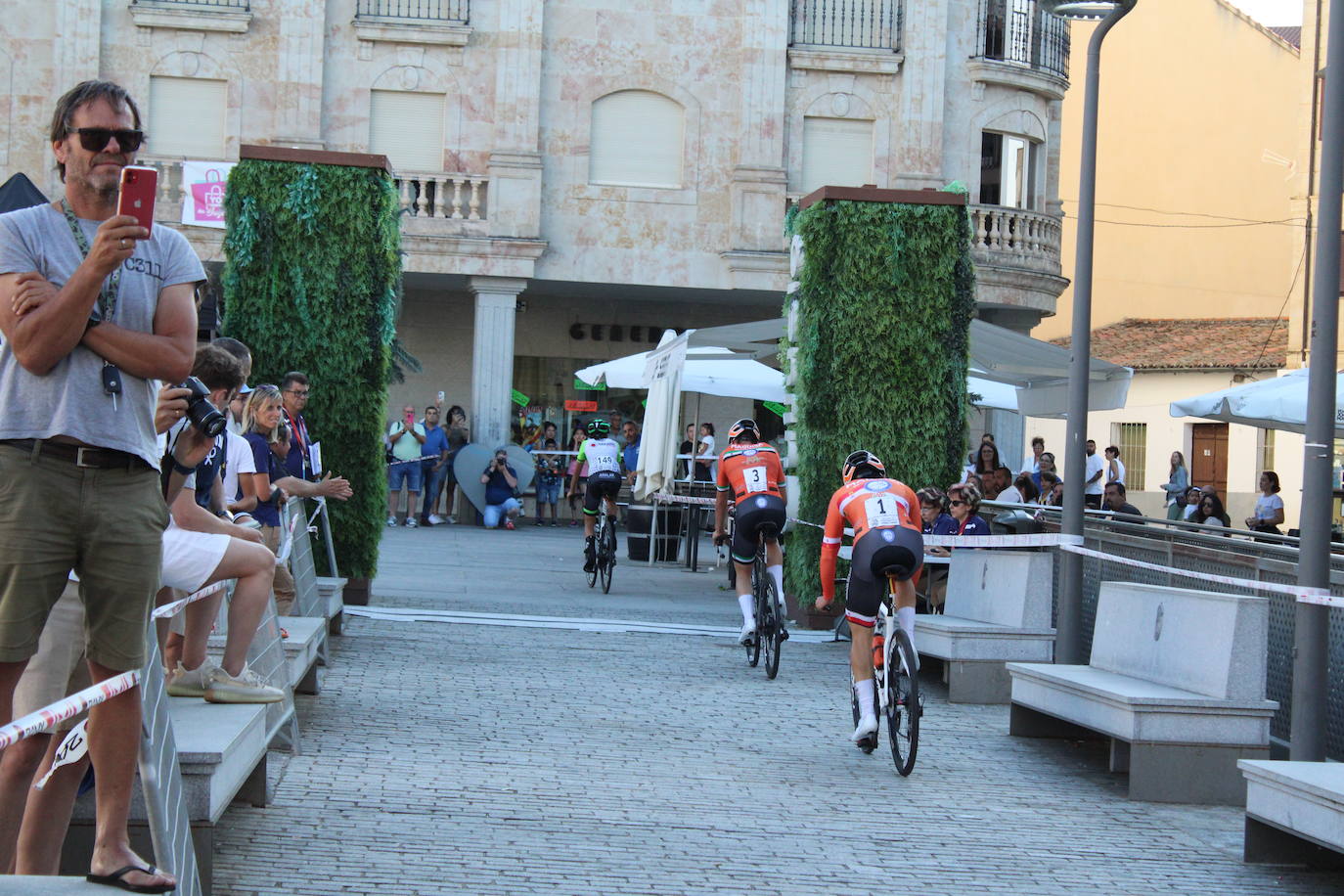 La selección portuguesa se lleva la victoria en la contrarreloj por equipos de la Vuelta Ciclista a Guijuelo