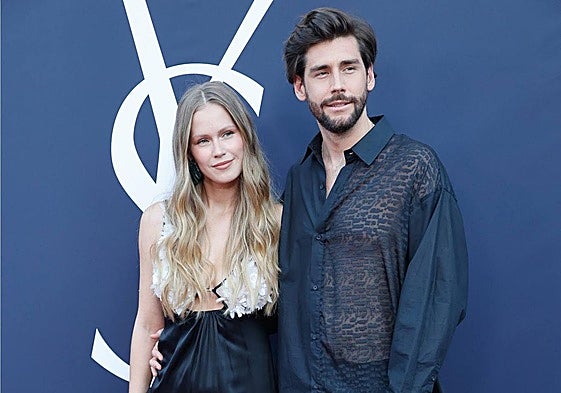 Melanie Kroll y Álvaro Soler, en un evento.