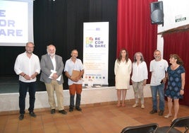 Foto de familia de la presentación del proyecto.