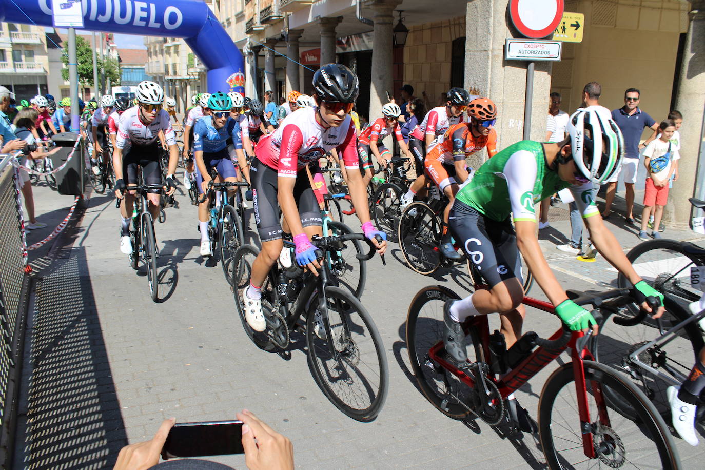 Guijuelo disfruta de la segunda etapa de su vuelta ciclista