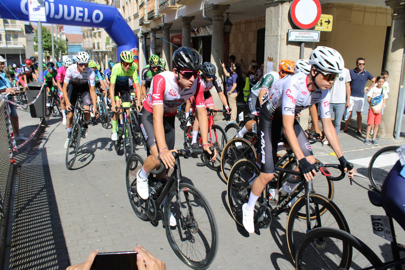 Guijuelo disfruta de la segunda etapa de su vuelta ciclista