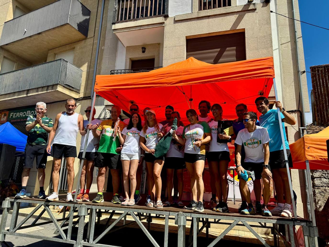 Daniel Ayuso y Verónica Rodríguez se llevan el cross de La Honfría de Linares
