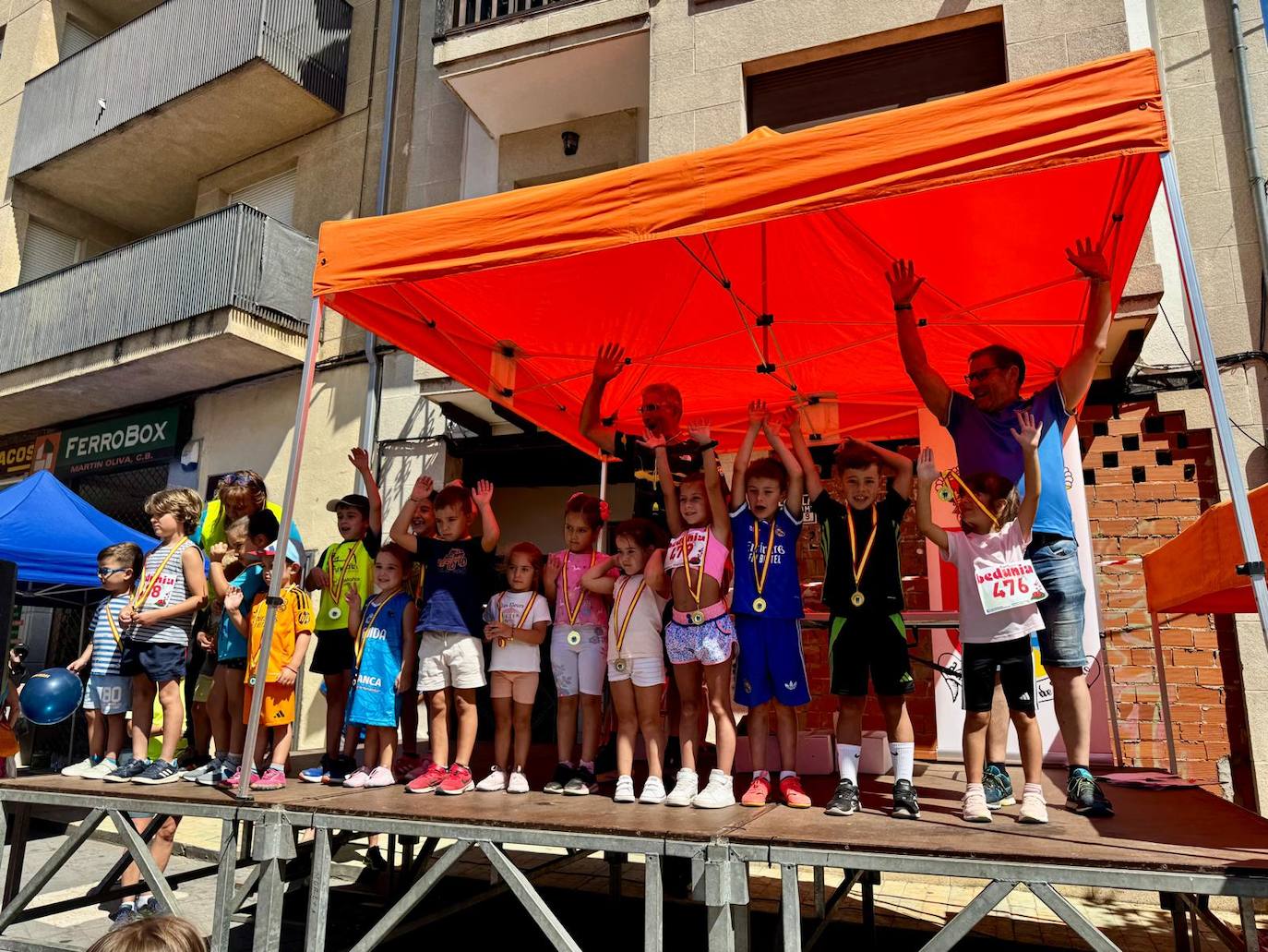 Daniel Ayuso y Verónica Rodríguez se llevan el cross de La Honfría de Linares