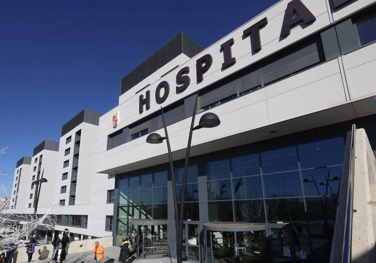 Entrada al Hospital de Salamanca.