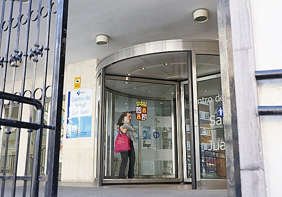 La intervención ha tenido lugar en el centro de salud de San Juan de Sahagún.