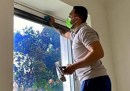 Un trabajador extranjero.