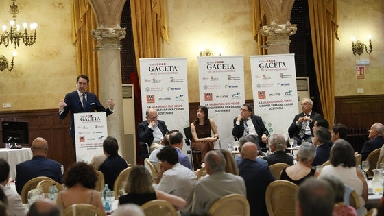 El consejero de Medio Ambiente, Vivienda y Ordenación del Territorio de la Junta de Castilla y León, Juan Carlos Suárez-Quiñones y Fernández, en el Foro GACETA de la Sostenibilidad 'La Salamanca más verde: acciones para una ciudad sostenible'.