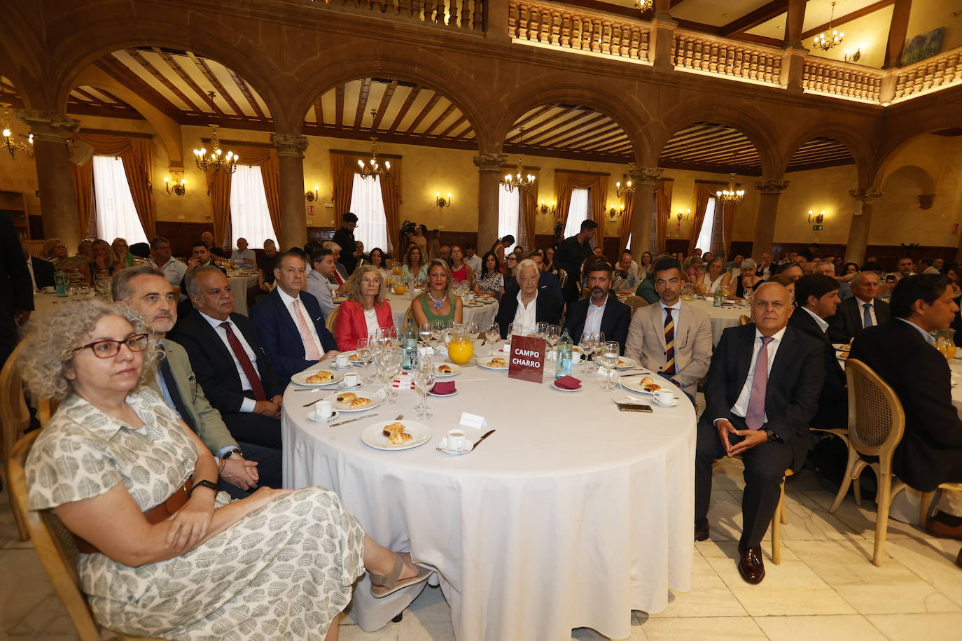 Mª Ángeles Gómez (Universidad de Salamanca), Fernando Díaz (JCYL), José María Sánchez (Cortes de CyL), Fernando Carabias (Ayto. Salamanca), Marian Vicente (LA GACETA), María José Coca (Ayto. Salamanca), Javier Galán (Casino), Antonio Florez (CES), Emilio Miñambres Rodríguez y Ángel Miguel Morín (JCYL).