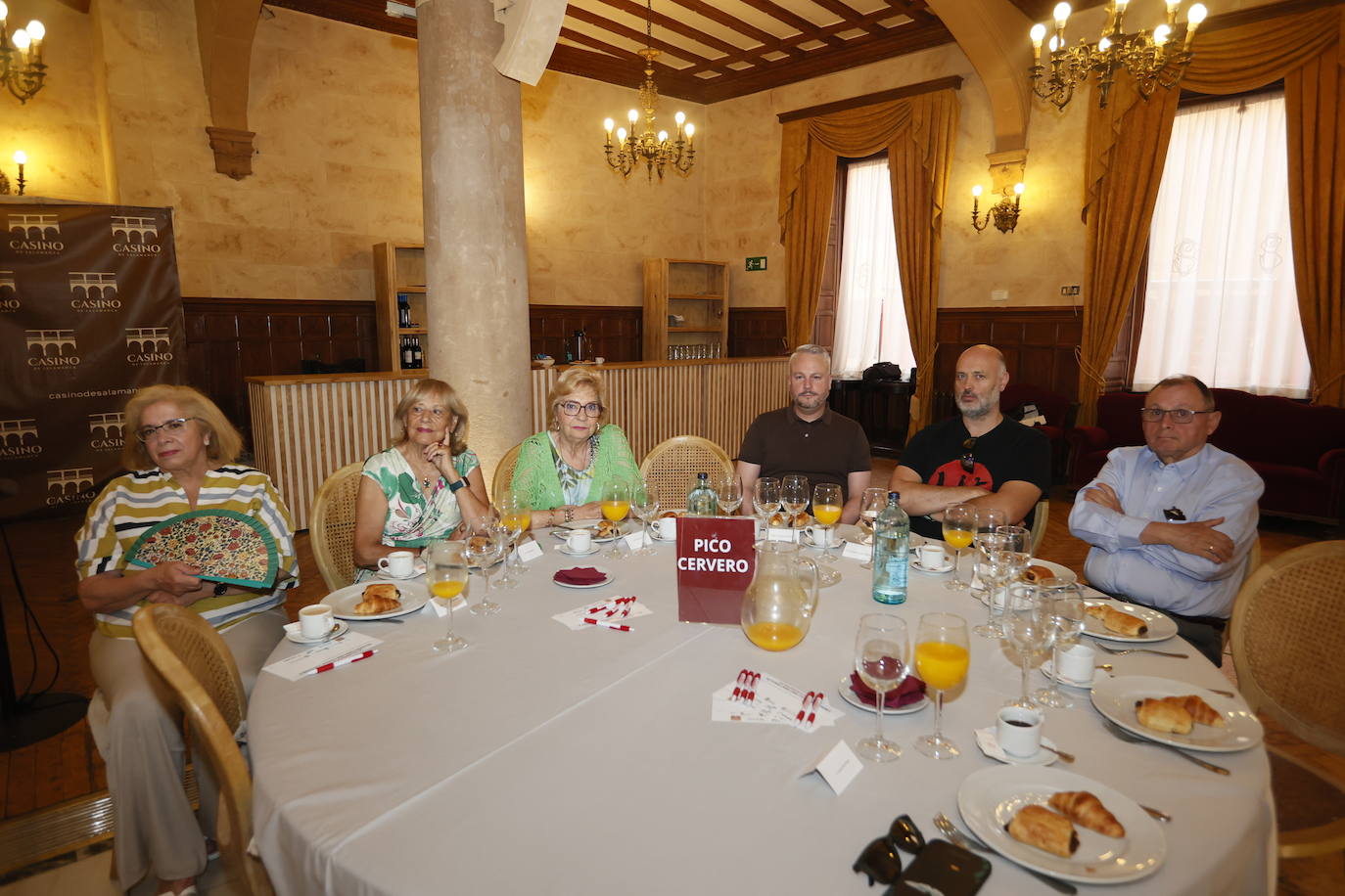 Consuelo Vicente (Abogada), Gracia Sánchez, Carmen Vicente, Vicente López (Iberia Bird), Francisco Gonzalo (Geólogo) y Alfonso Pérez.