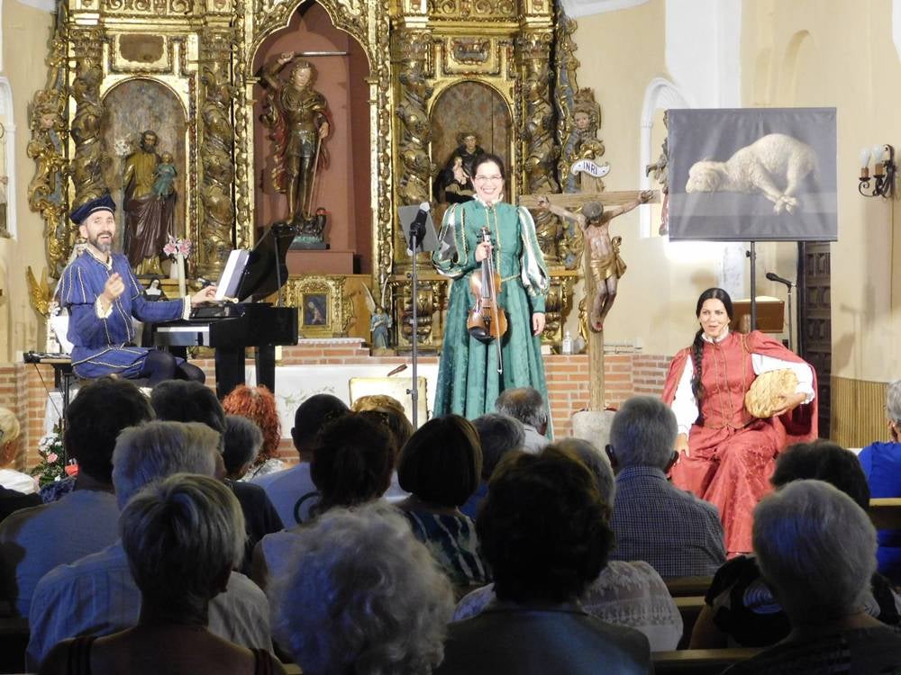 Nava de Sotrobal recibe el recital poético musical “Arcos y Ecos”