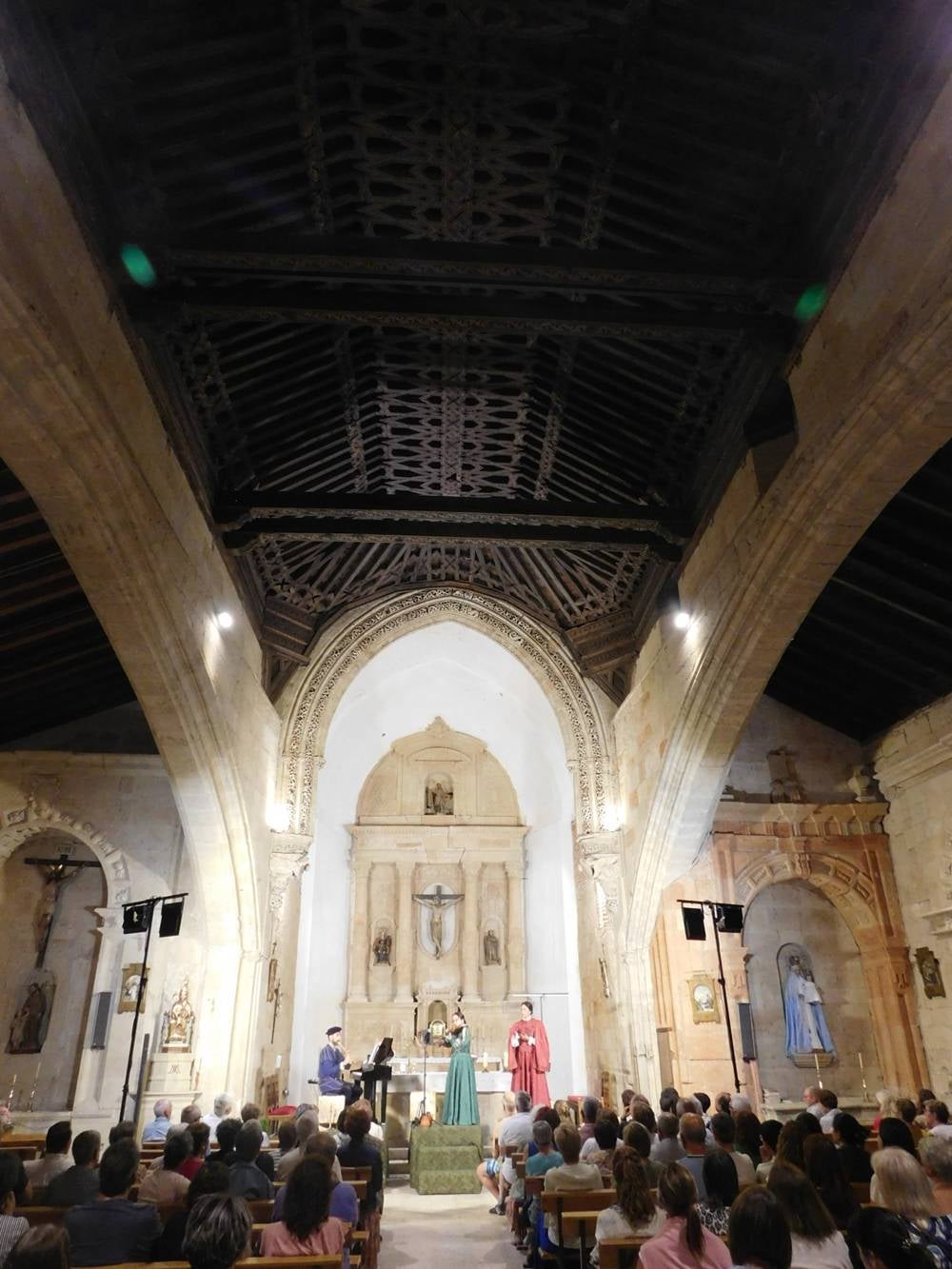Una velada de altura con &#039;Arcos y Ecos&#039; en la iglesia de Villoria