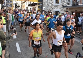 Imagen de la salida de la carrera larga en la Garduña Trail.