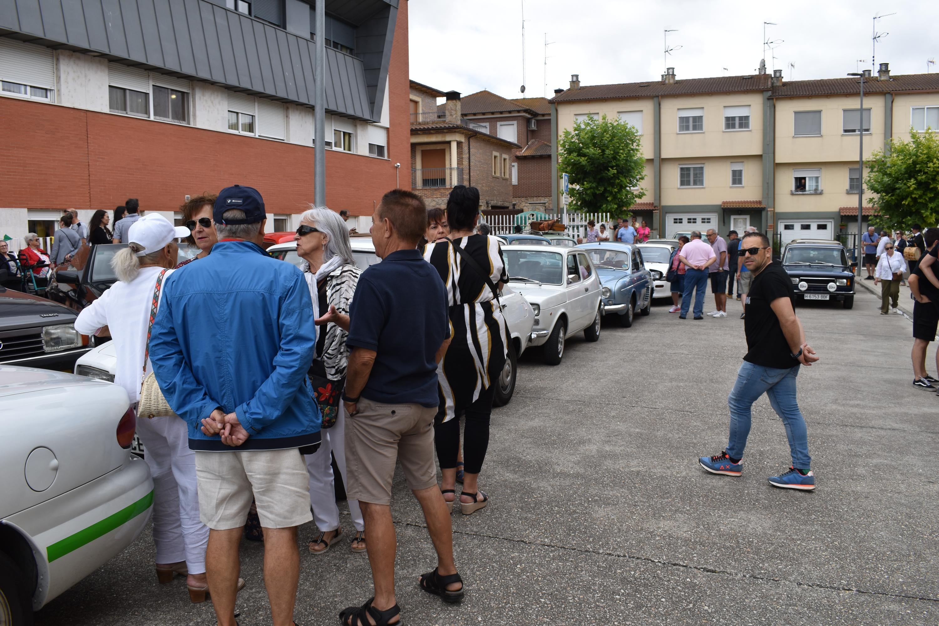 Viaje al pasado sobre ruedas para hacer disfrutar a los mayores de Alba de Tormes