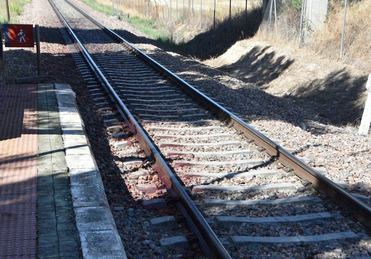 Conmoción en Moriscos tras la tragedia en el apeadero del pueblo