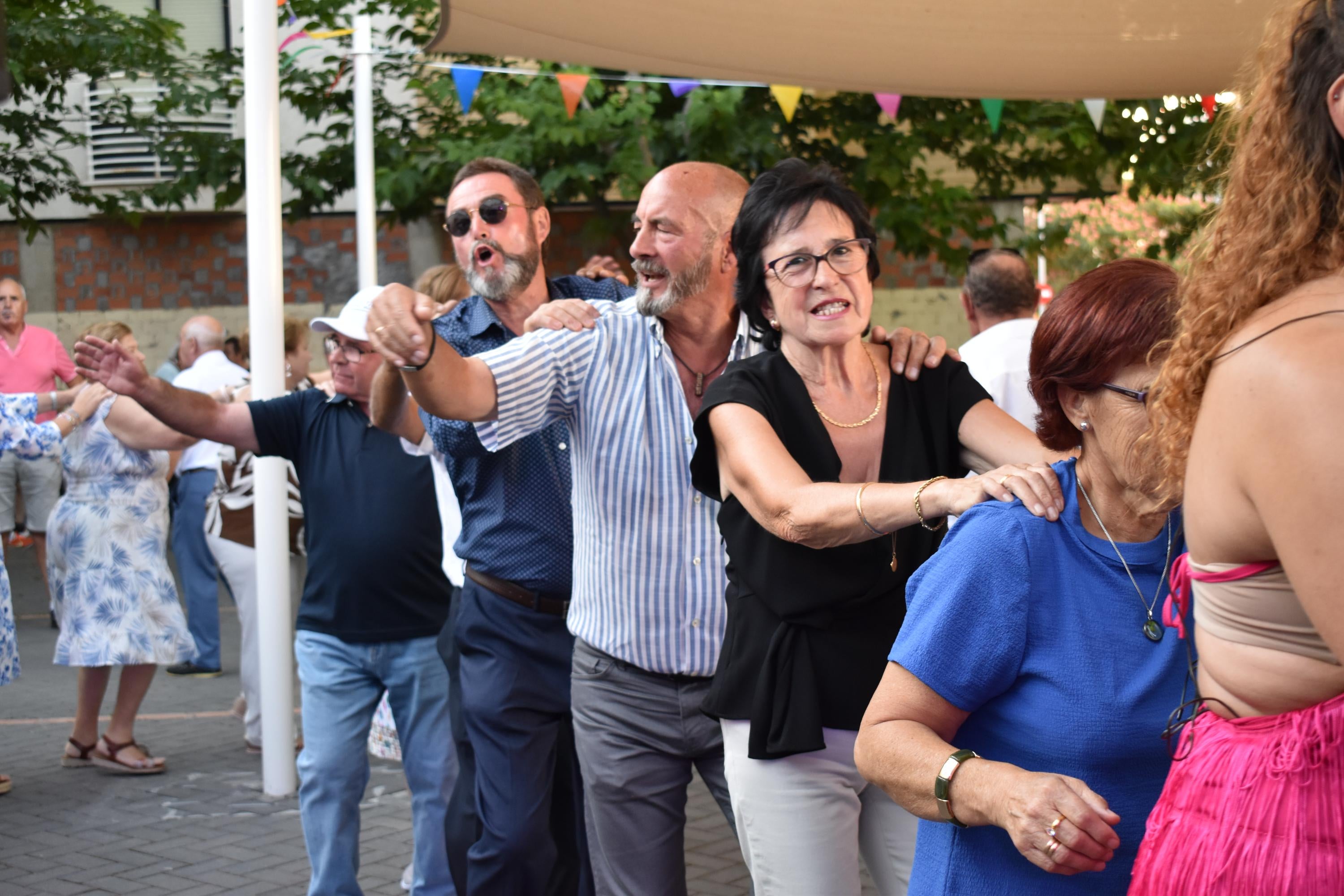 Los mayores de Santa Marta protagonizan un día de fiesta inolvidable
