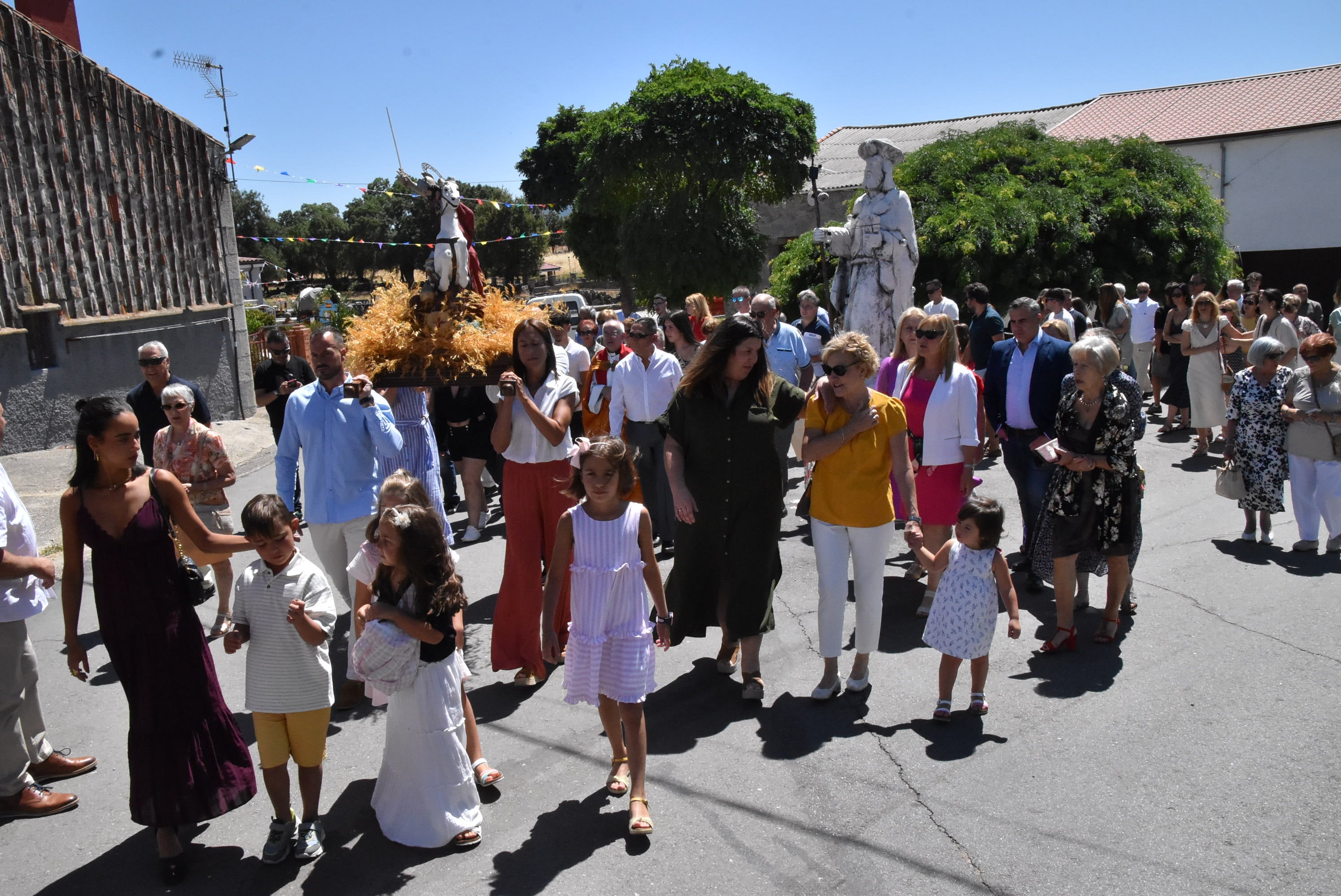 Valverde de Valdelacasa renueva su devoción a Santiago Apóstol