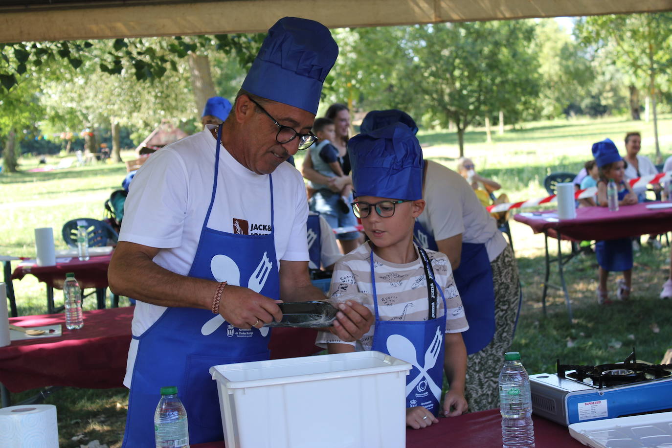 Abuelos y nietos, unidos por la cocina en Ciudad Rodrigo