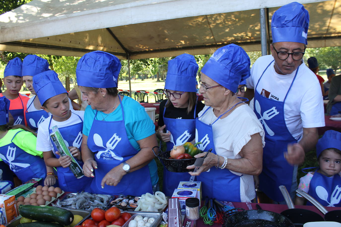 Abuelos y nietos, unidos por la cocina en Ciudad Rodrigo