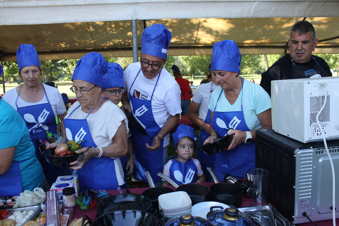 Abuelos y nietos, unidos por la cocina en Ciudad Rodrigo