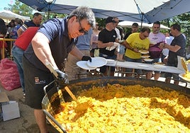 Momento del reparto de raciones