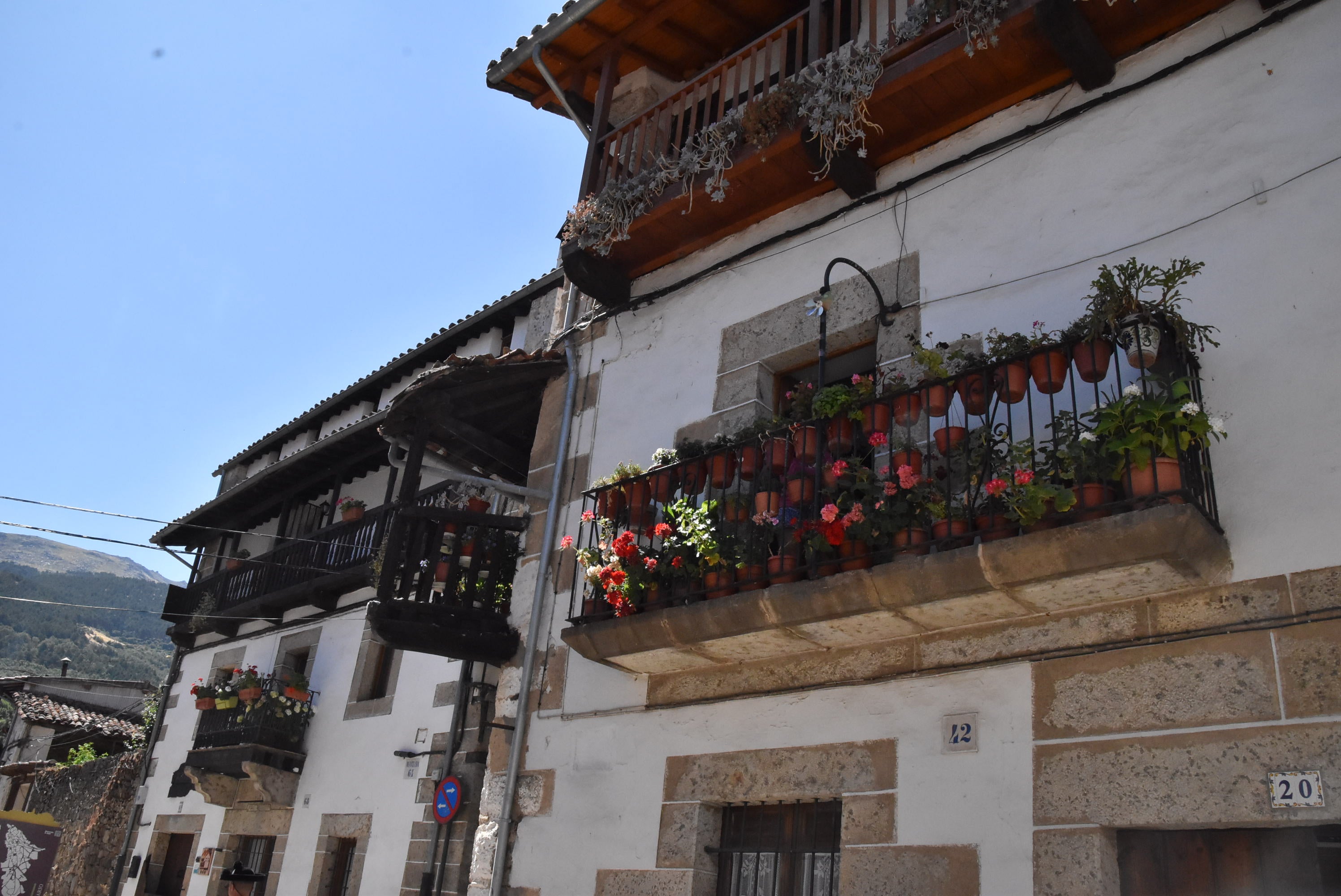 Santa Ana brilla en su día grande en Candelario