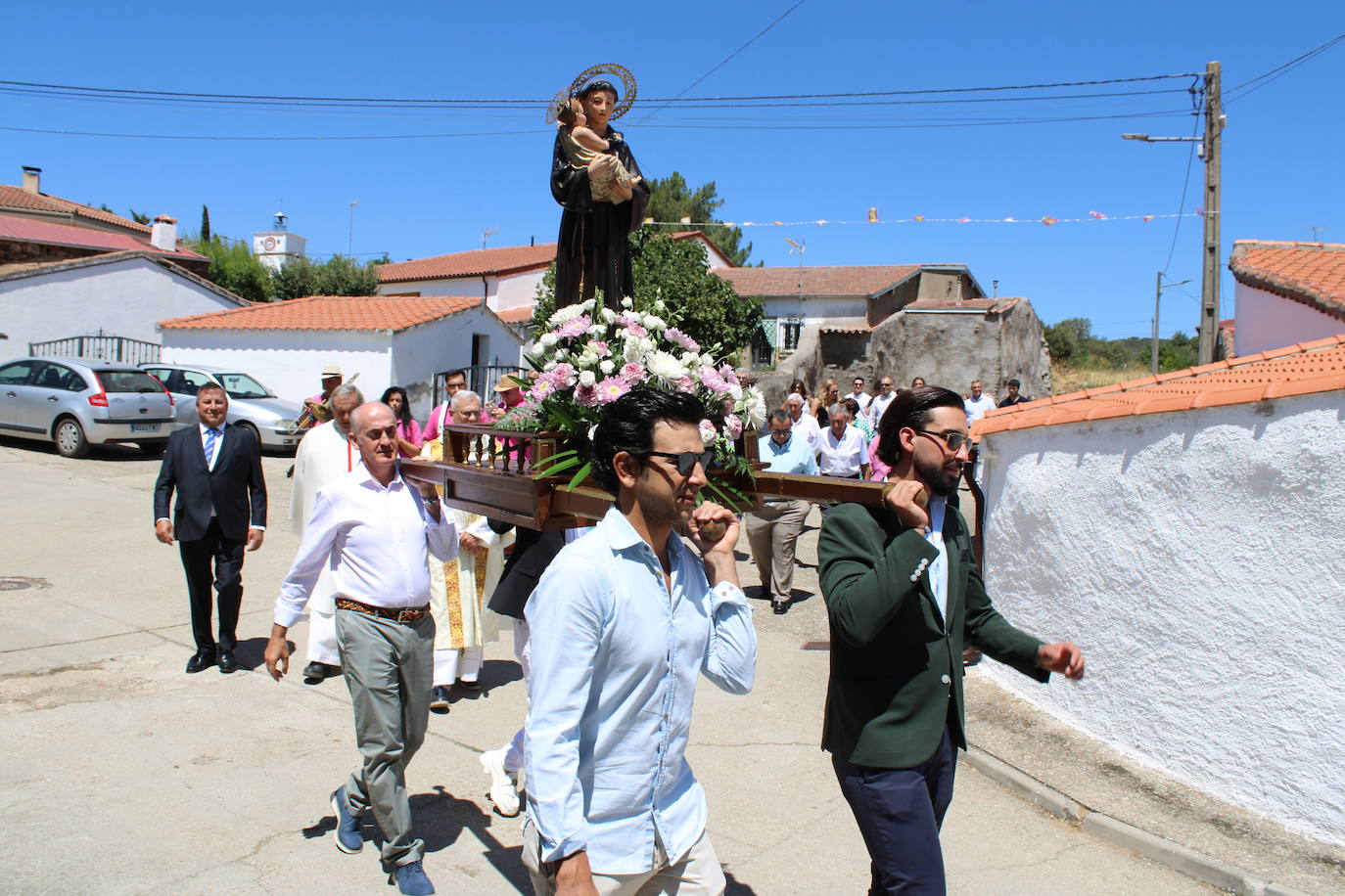 Frades de la Sierra honra a San Antonio