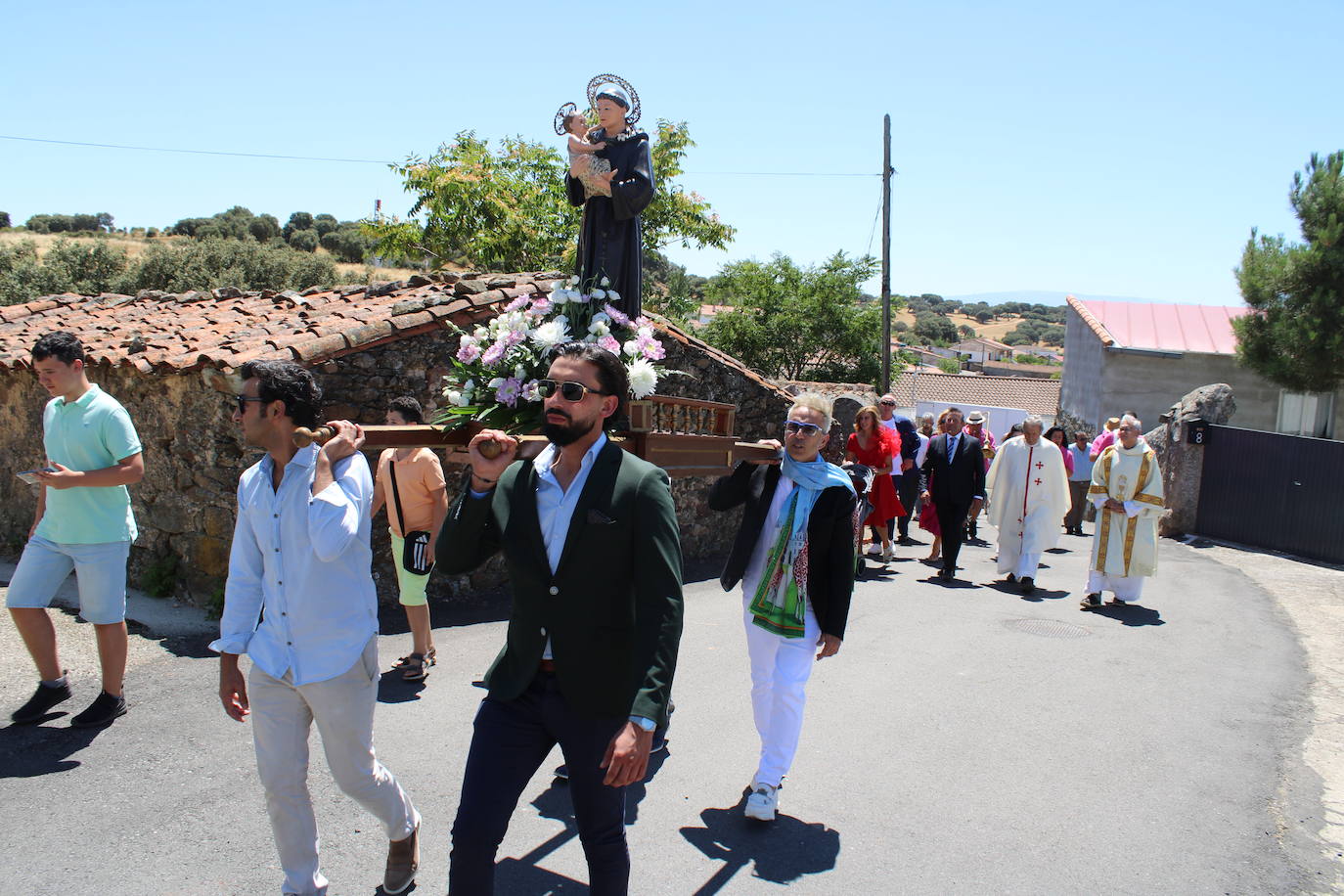 Frades de la Sierra honra a San Antonio