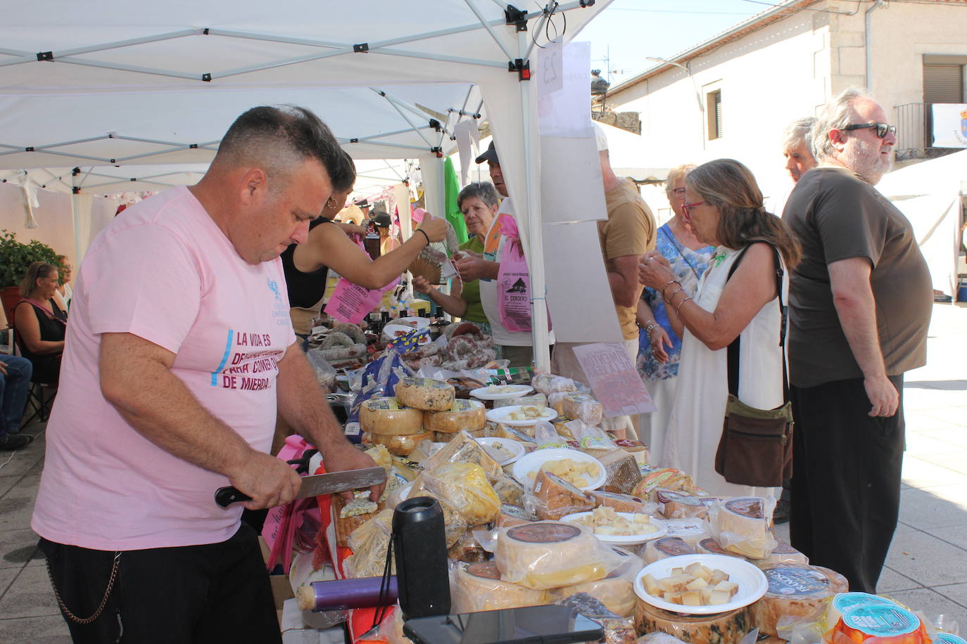 Aldea del Obispo rebosa vitalidad en la V Feria Rural de La Raya
