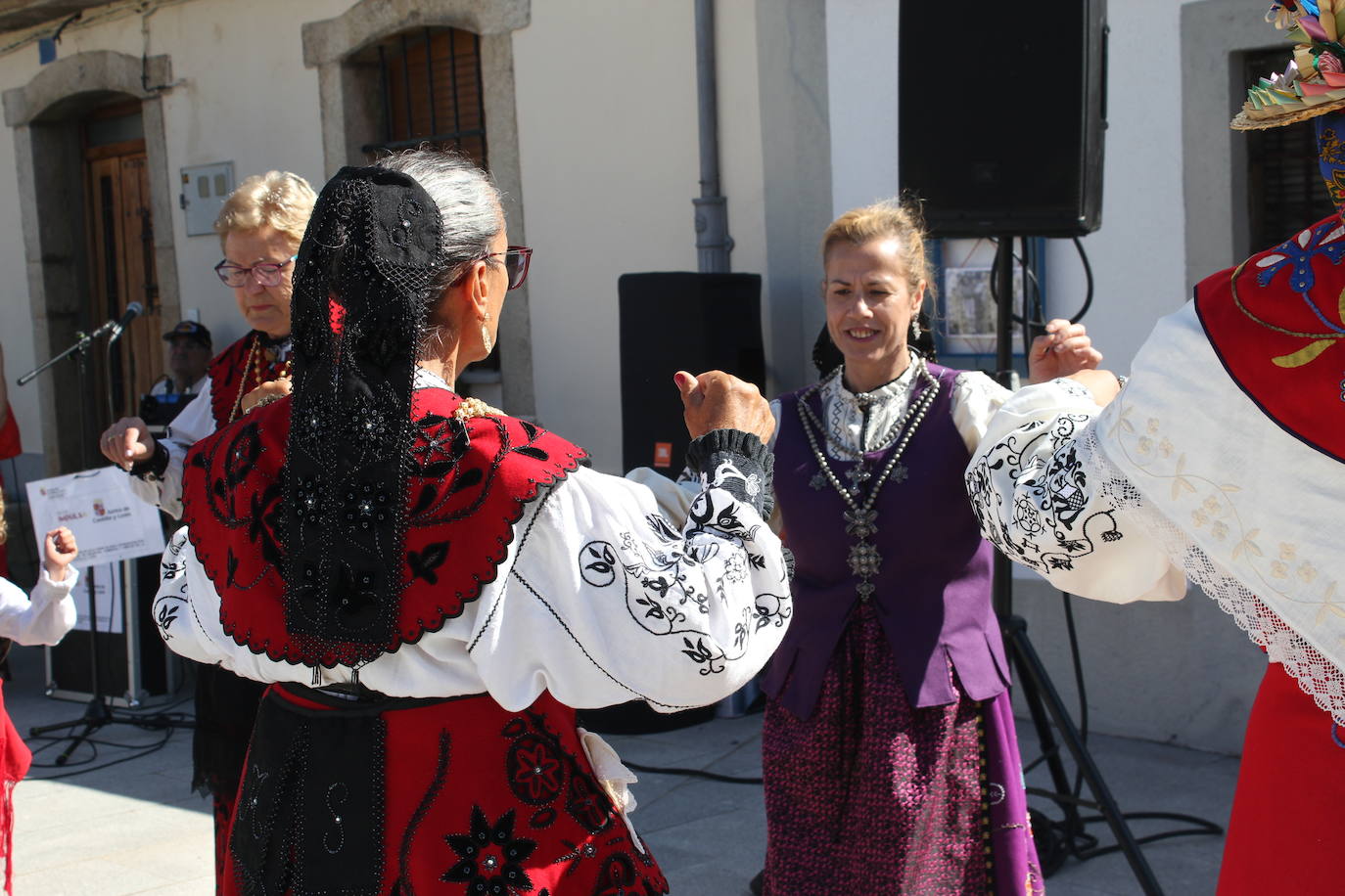 Aldea del Obispo rebosa vitalidad en la V Feria Rural de La Raya