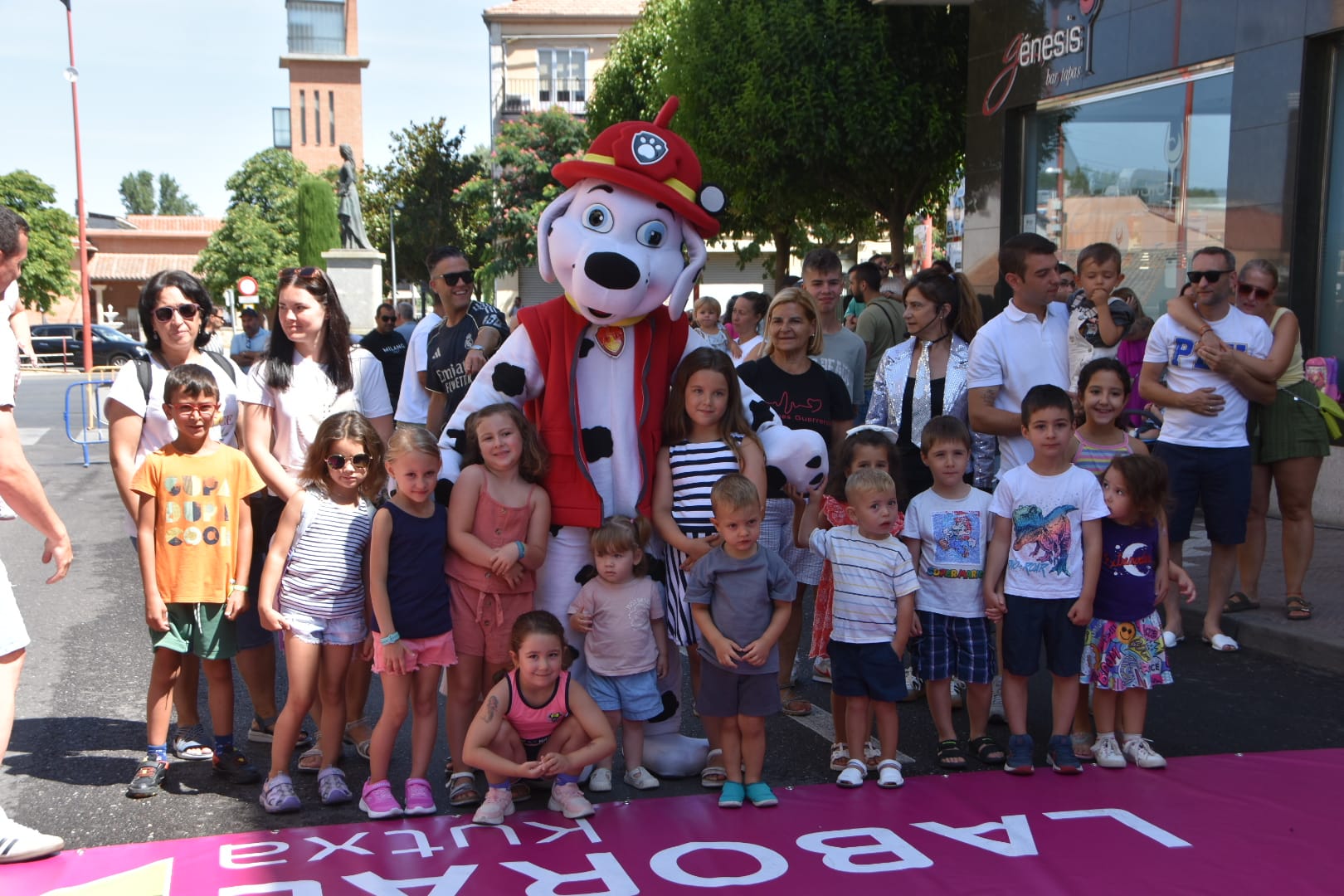 Santa Marta se echa a las calles en su segunda jornada festiva
