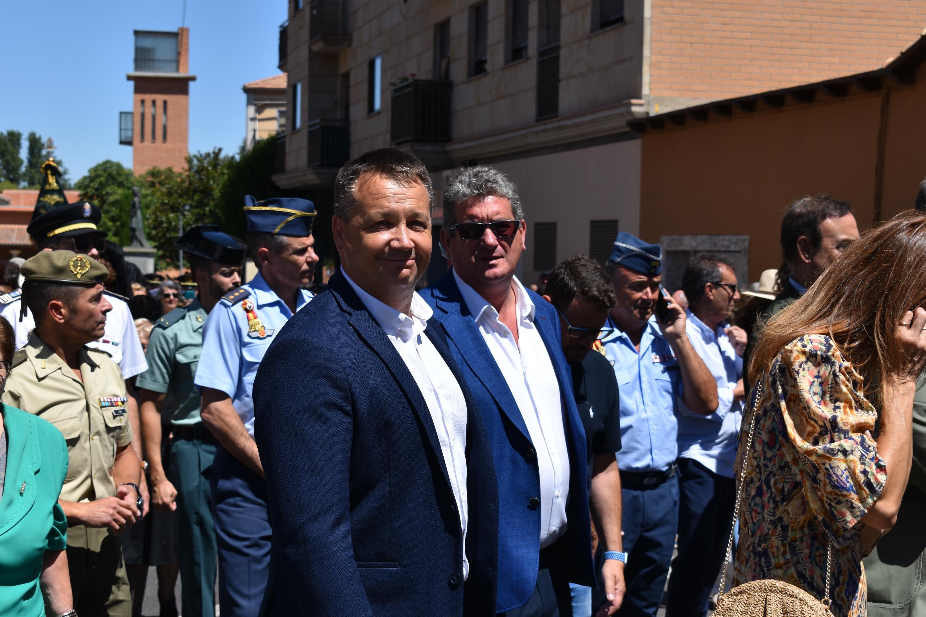 Santa Marta honra a su patrona entre música y mantillas