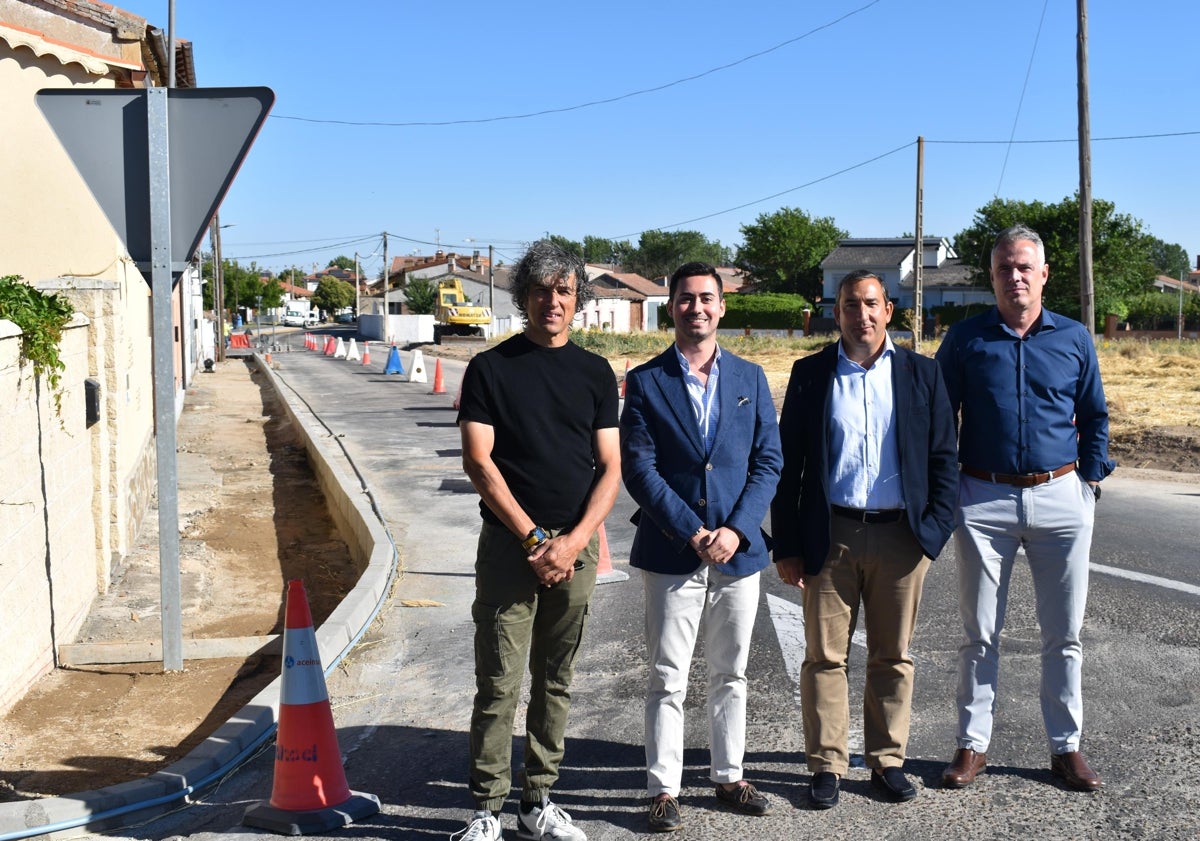 Imagen principal - La Junta transforma con 869.000 euros las travesías de cuatro municipios de la provincia para hacerlas más seguras y accesibles
