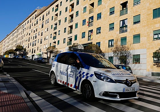 Patrullas de Policía Local y Policía Nacional se trasladaron hasta el lugar.
