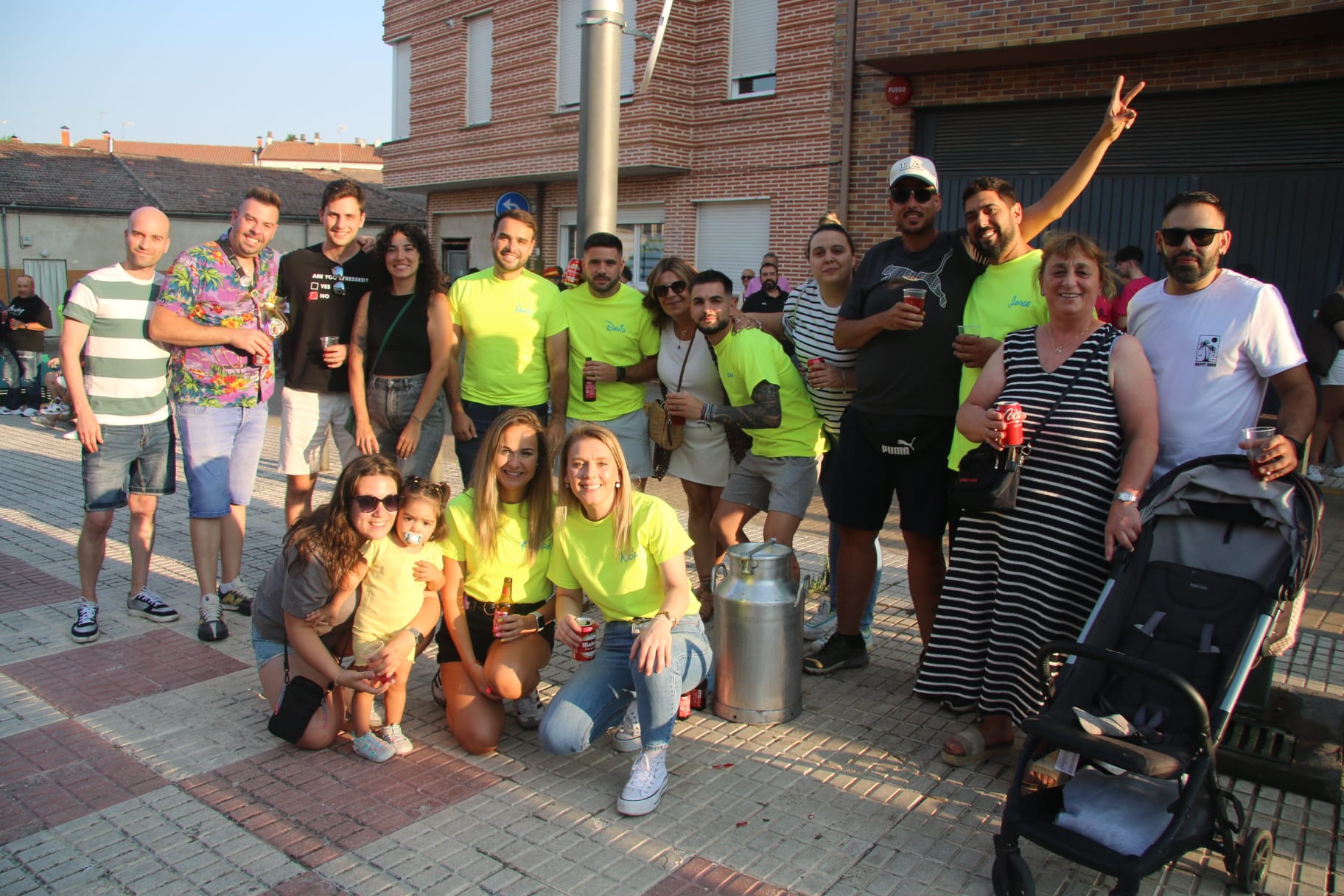 Mil pañoletas, pregón y disfraces en la fiesta de San Cristóbal de la Cuesta