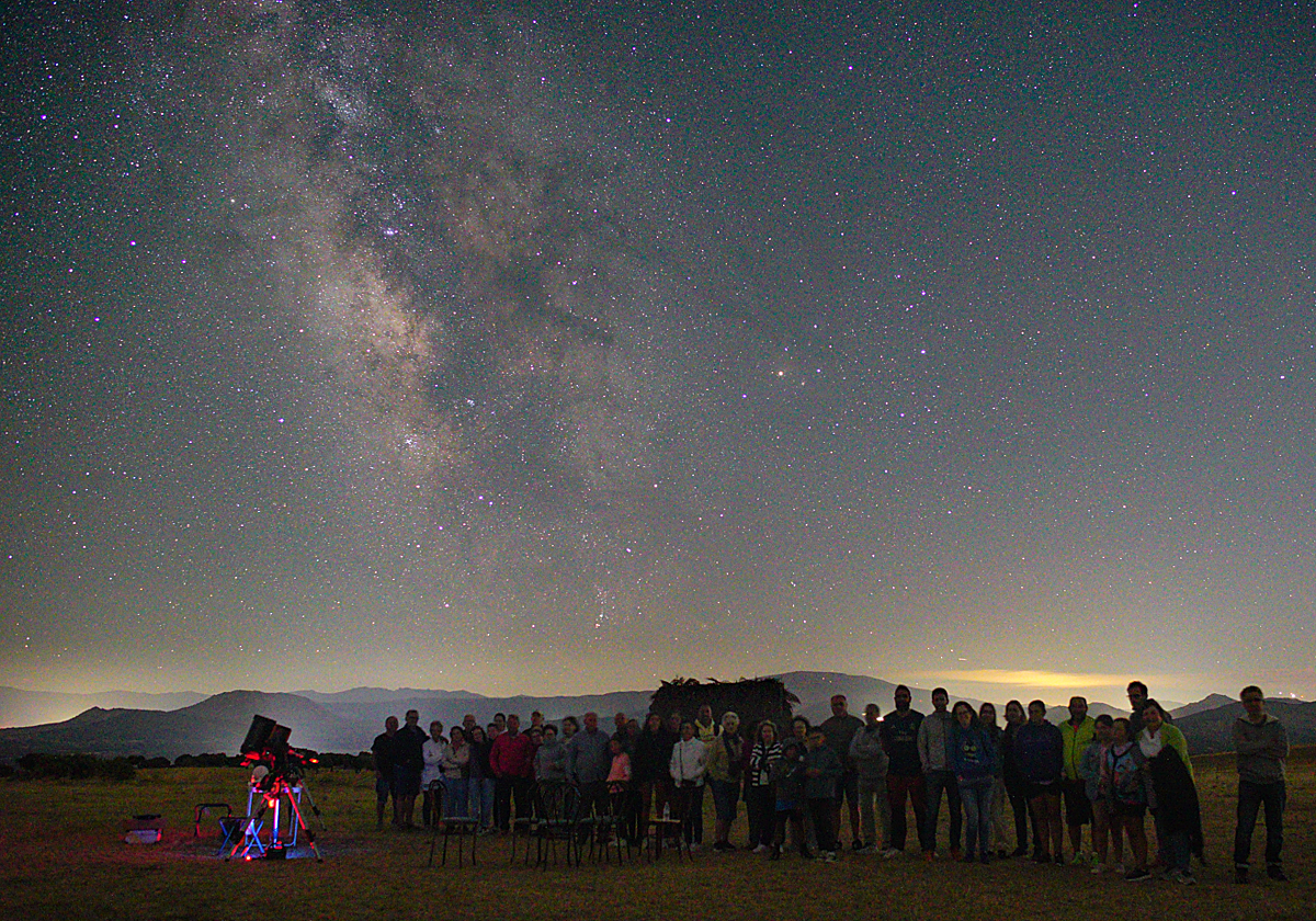 Los vecinos de Cespedosa de Tormes disfrutaron de una noche estrellada el pasado 29 de julio.