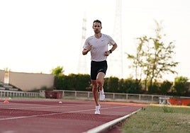 Álvaro de Arriba, entrenando en Las Pistas del Helmántico.