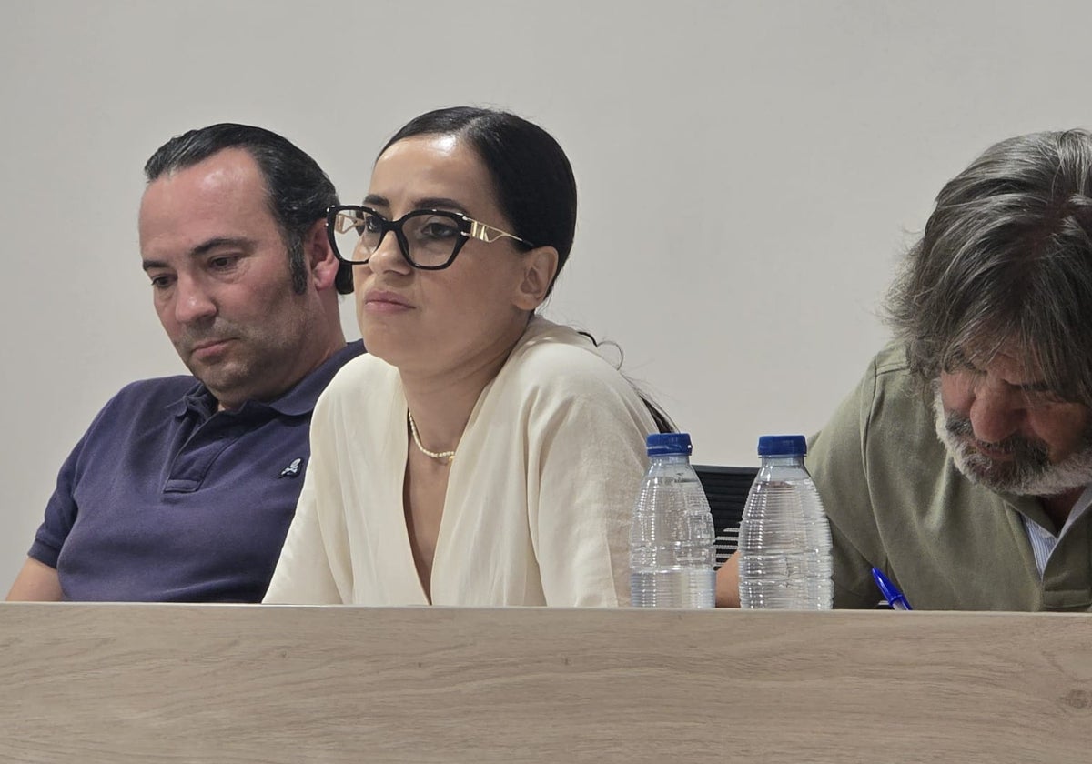 Antonio Luis Rodríguez, Rosa María Martín Mateos y Justo Pérez, del grupo popular de Carrascal.