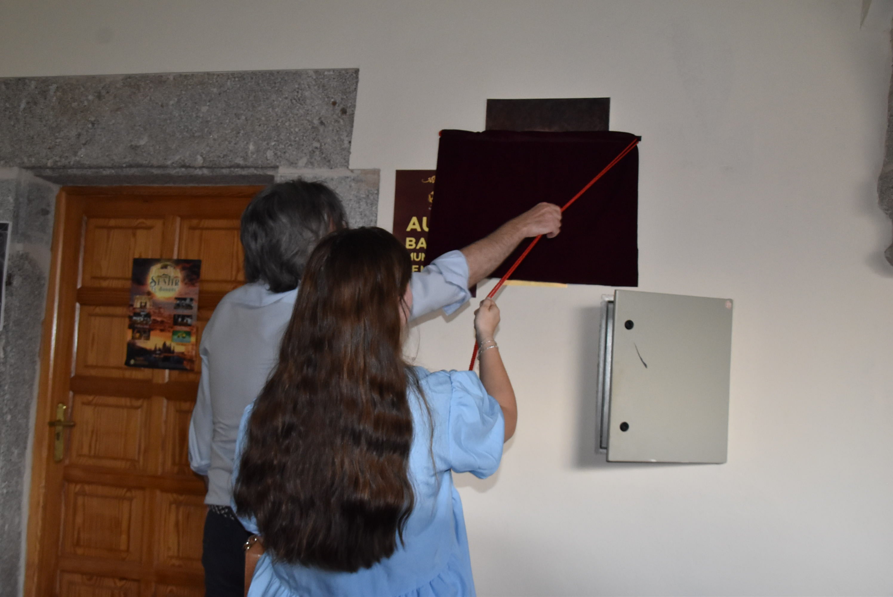 Béjar dedica un aula al músico Lorenzo Torrico