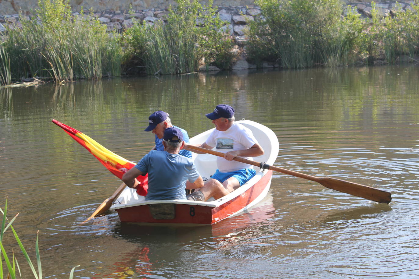 Las piraguas surcan las aguas en la XII Combinada del Águeda en Ciudad Rodrigo