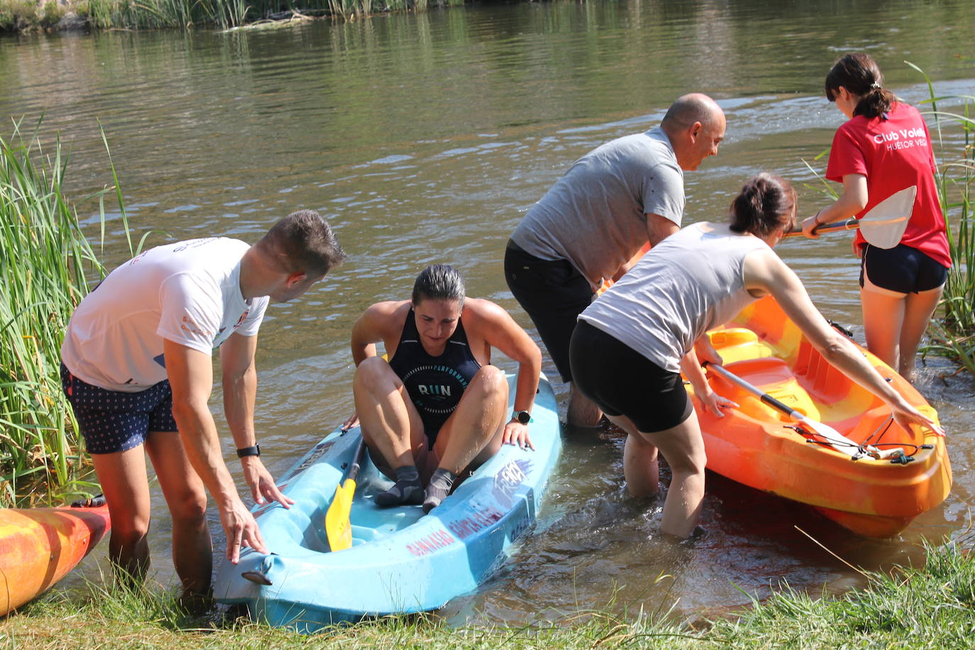 Las piraguas surcan las aguas en la XII Combinada del Águeda en Ciudad Rodrigo