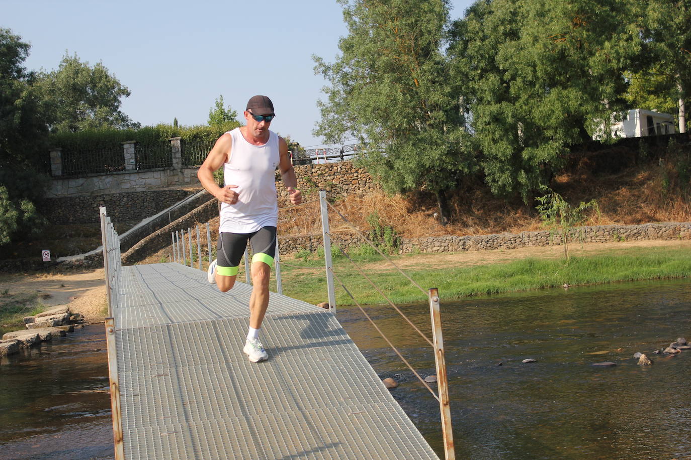 Las piraguas surcan las aguas en la XII Combinada del Águeda en Ciudad Rodrigo