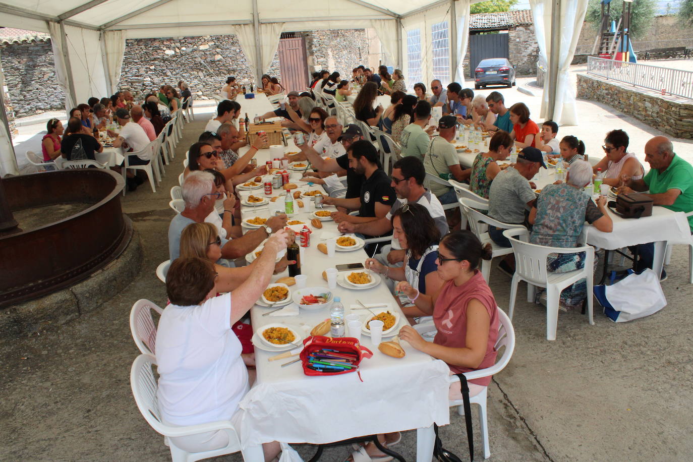 Salvatierra de Tormes disfruta de su comida festiva