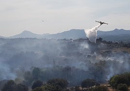 Medios, en un incendio anterior.