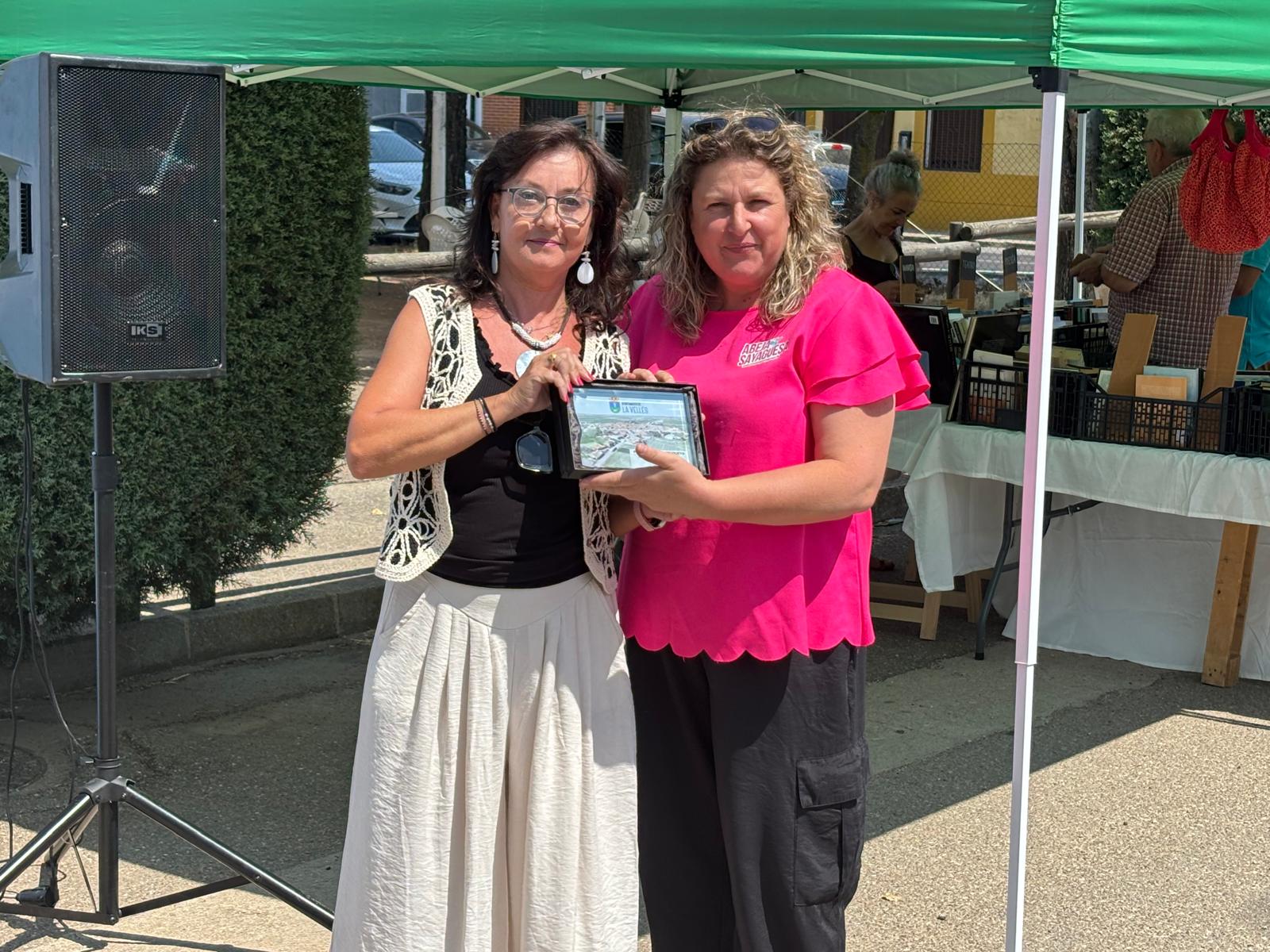 Sabor, artesanía y ambiente festivo en La Vellés