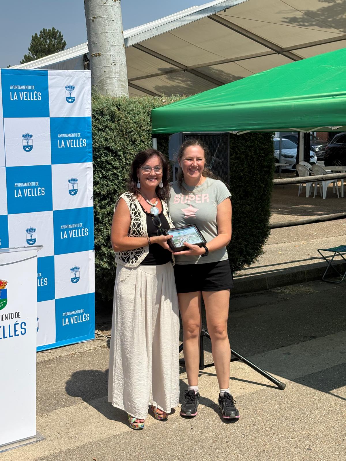 Sabor, artesanía y ambiente festivo en La Vellés